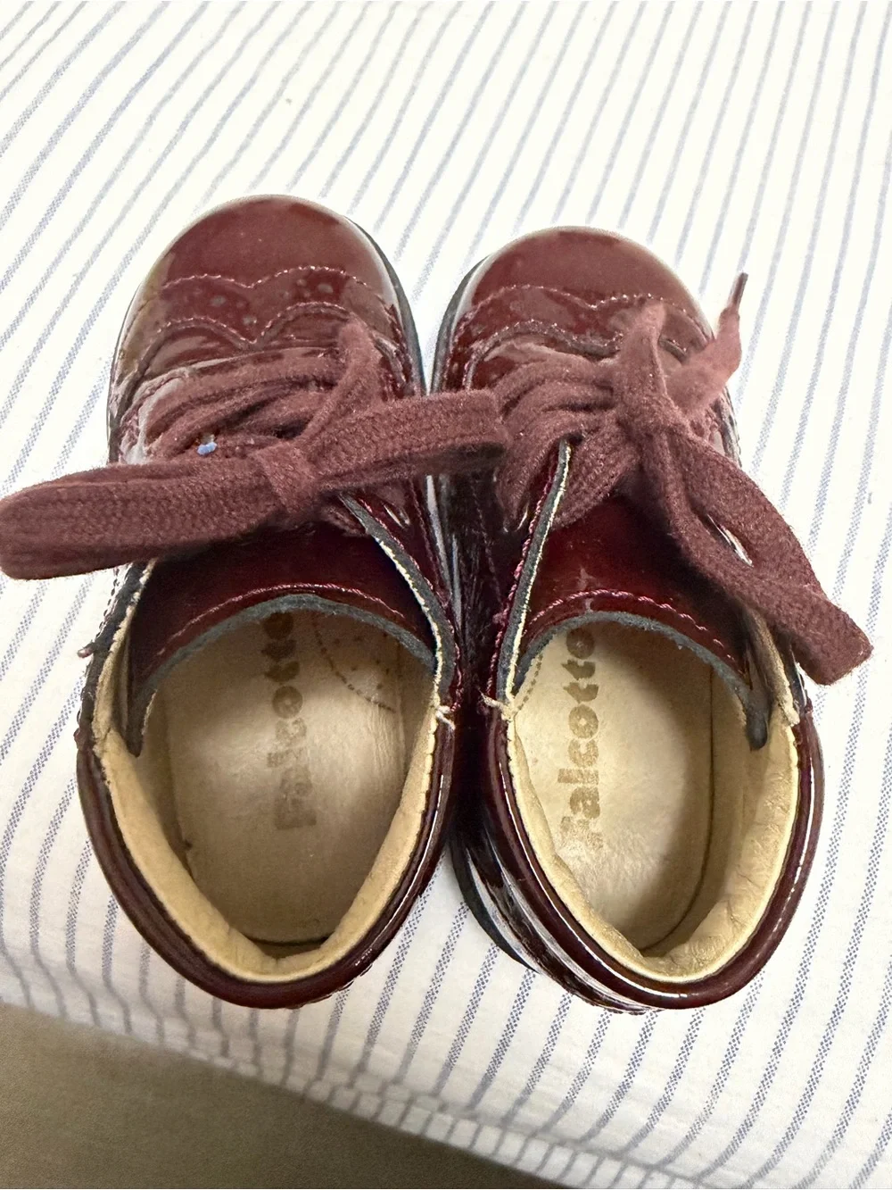 Toddler Lace-Up Patent Leather Shoes in Burgundy